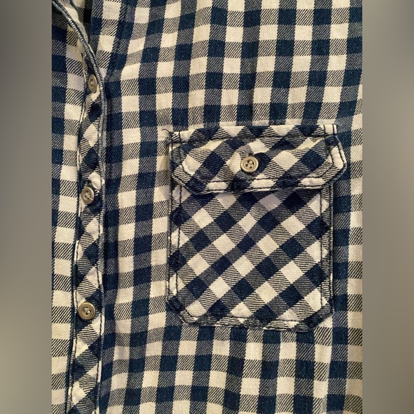 Forever21 100% Cotton Flannel Button-Down Shirt Navy Blue Checkered Plaid Medium - Picture 3 of 5